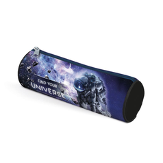Penál etuje Vesmír na zip